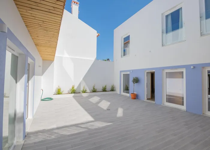 Villa Harbour Rooms & Apartments